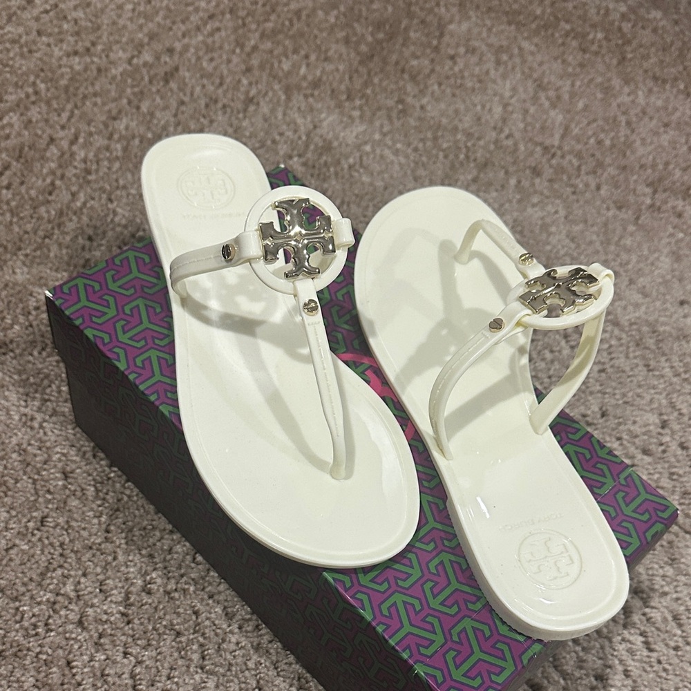 Tory Burch Cream Sandals brand new